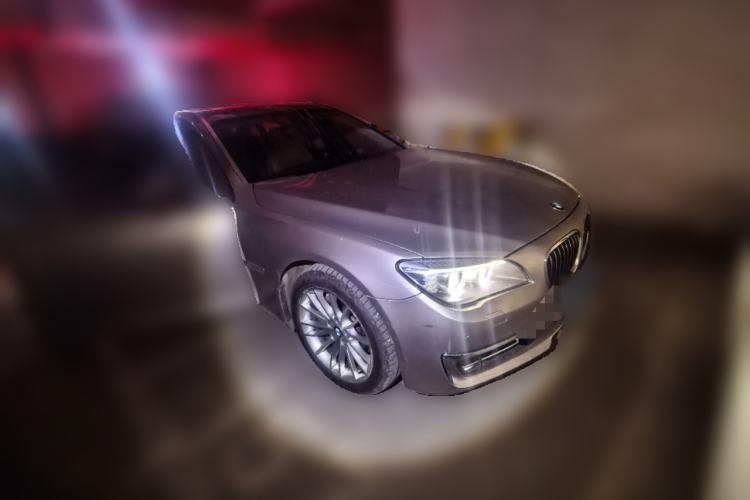 Used BMW 7 Series 2013 740Li Leading Model Front Right 45 Deg