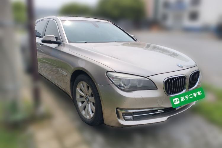 Used BMW 7 Series 2013 730Li Luxury Model Front Right 45 Deg