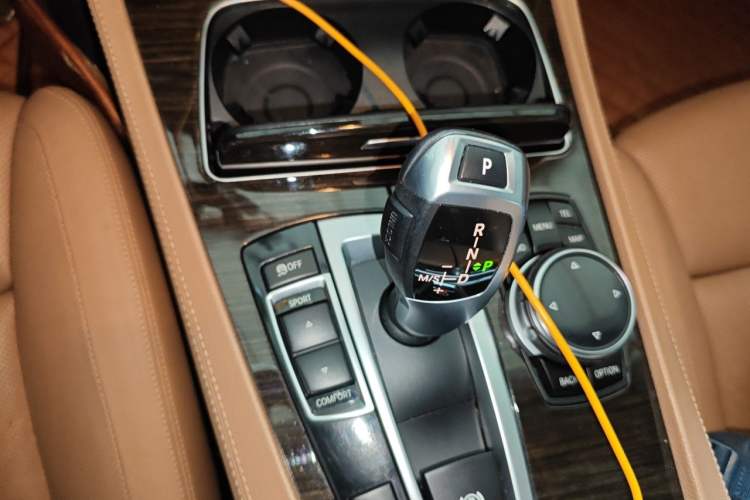 Used BMW 7 Series 2013 730Li Luxury Model Gear Lever