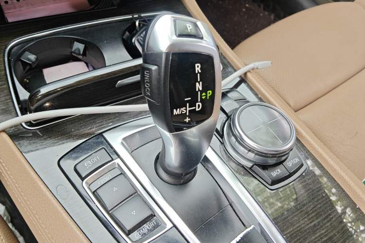 Used BMW 7 Series 2013 730Li Luxury Model Gear Lever