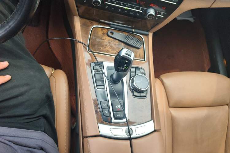 Used BMW 7 Series 2013 740Li Luxury Model Gear Lever