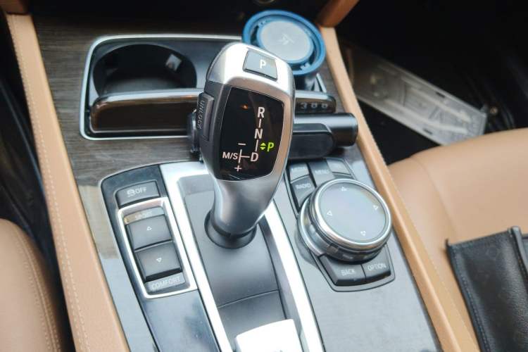 Used BMW 7 Series 2013 730Li Leading Model Gear Lever