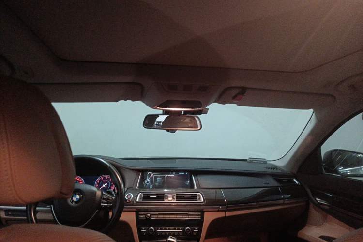 Used BMW 7 Series 2013 740Li Leading Model Headliner
