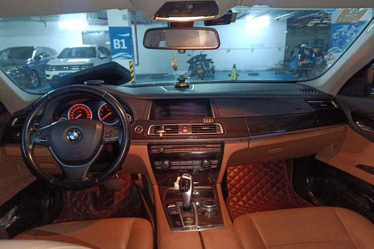 Used BMW 7 Series 2013 730Li Leading Model Headliner