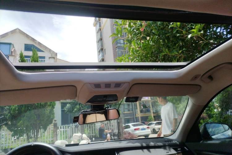 Used BMW 7 Series 2013 730Li Luxury Model Headliner