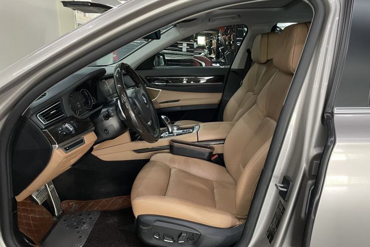 Used BMW 7 Series 2013 740Li Leading Model Interior 1