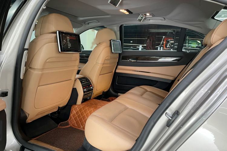 Used BMW 7 Series 2013 740Li Leading Model Interior 3