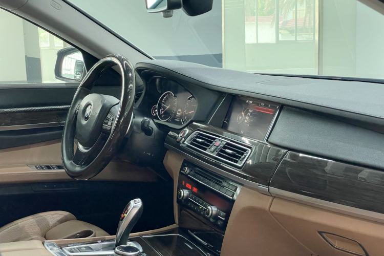 Used BMW 7 Series 2013 740Li Leading Model Interior 5