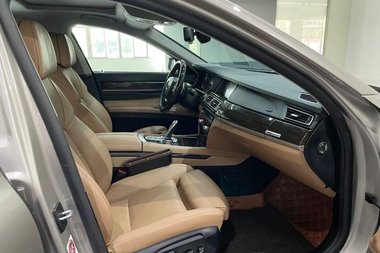 Used BMW 7 Series 2013 740Li Leading Model Interior 7