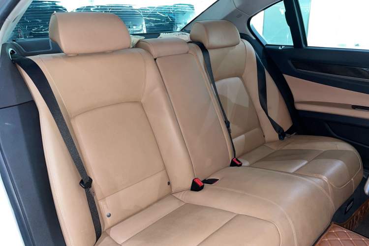 Used BMW 7 Series 2013 740Li Leading Model Interior 8