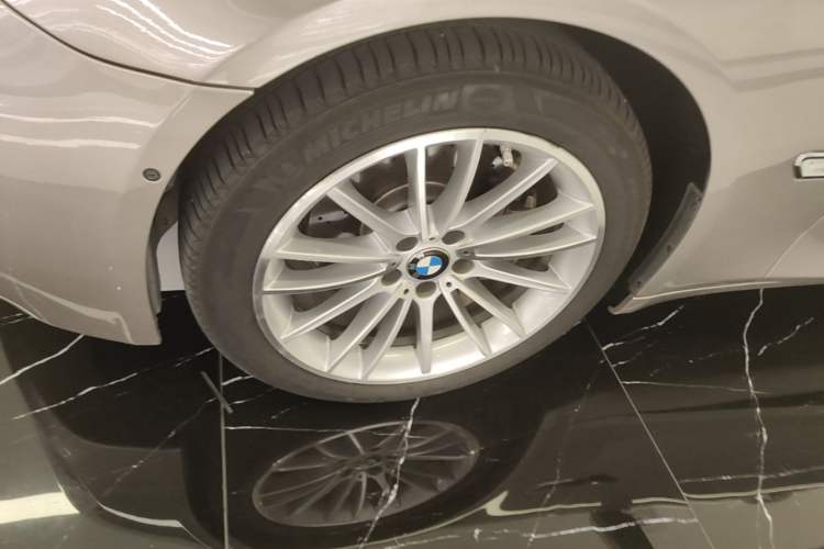 Used BMW 7 Series 2013 740Li Leading Model Left Front Wheel Hub