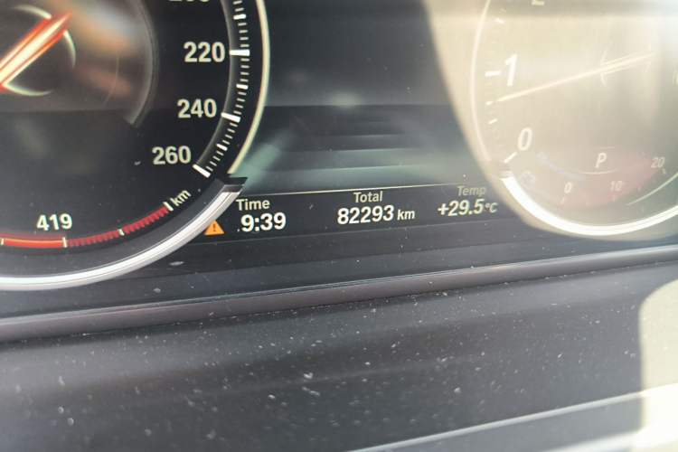 Used BMW 7 Series 2013 730Li Leading Model Odometer Close Up