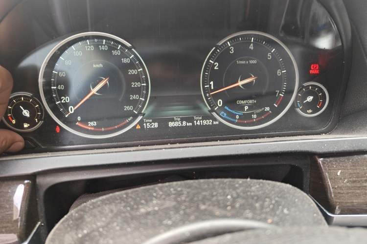 Used BMW 7 Series 2013 740Li xDrive Odometer Close Up