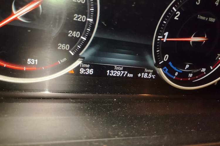 Used BMW 7 Series 2013 740Li Leading Model Odometer Close Up