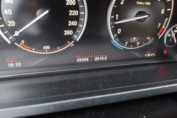 Used BMW 7 Series 2013 740Li Leading Model Odometer Close Up