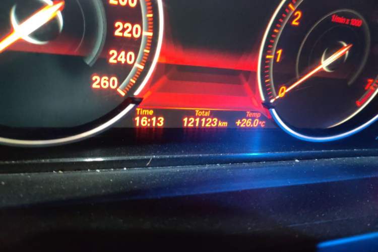 Used BMW 7 Series 2013 730Li Luxury Model Odometer Close Up