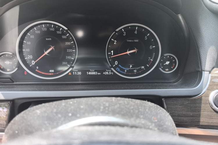 Used BMW 7 Series 2013 730Li Leading Model Odometer Close Up