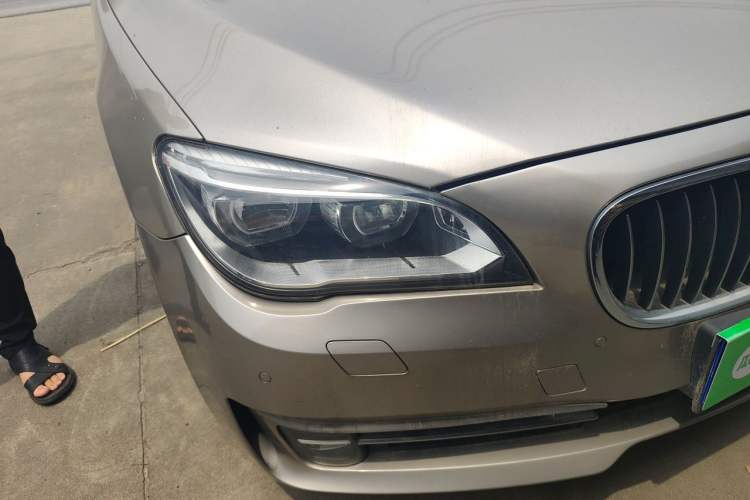 Used BMW 7 Series 2013 740Li Luxury Model Right Front Headlight