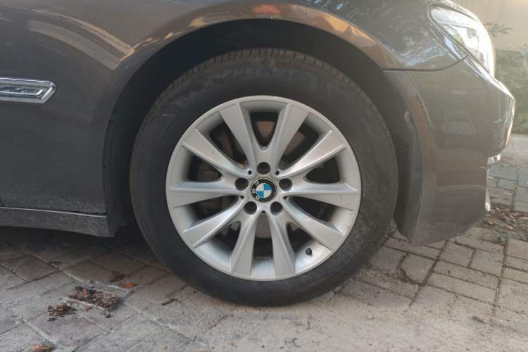 Used BMW 7 Series 2013 740Li xDrive Right Front Wheel Hub