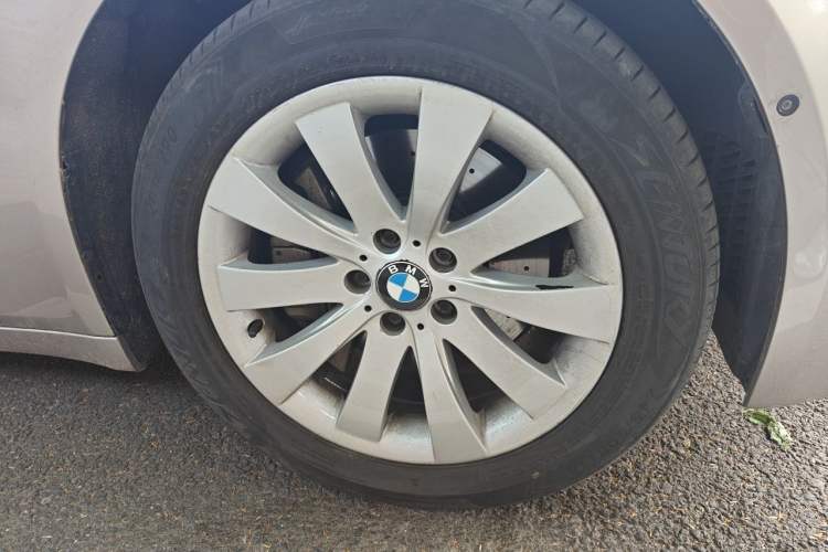 Used BMW 7 Series 2013 730Li Luxury Model Right Front Wheel Hub