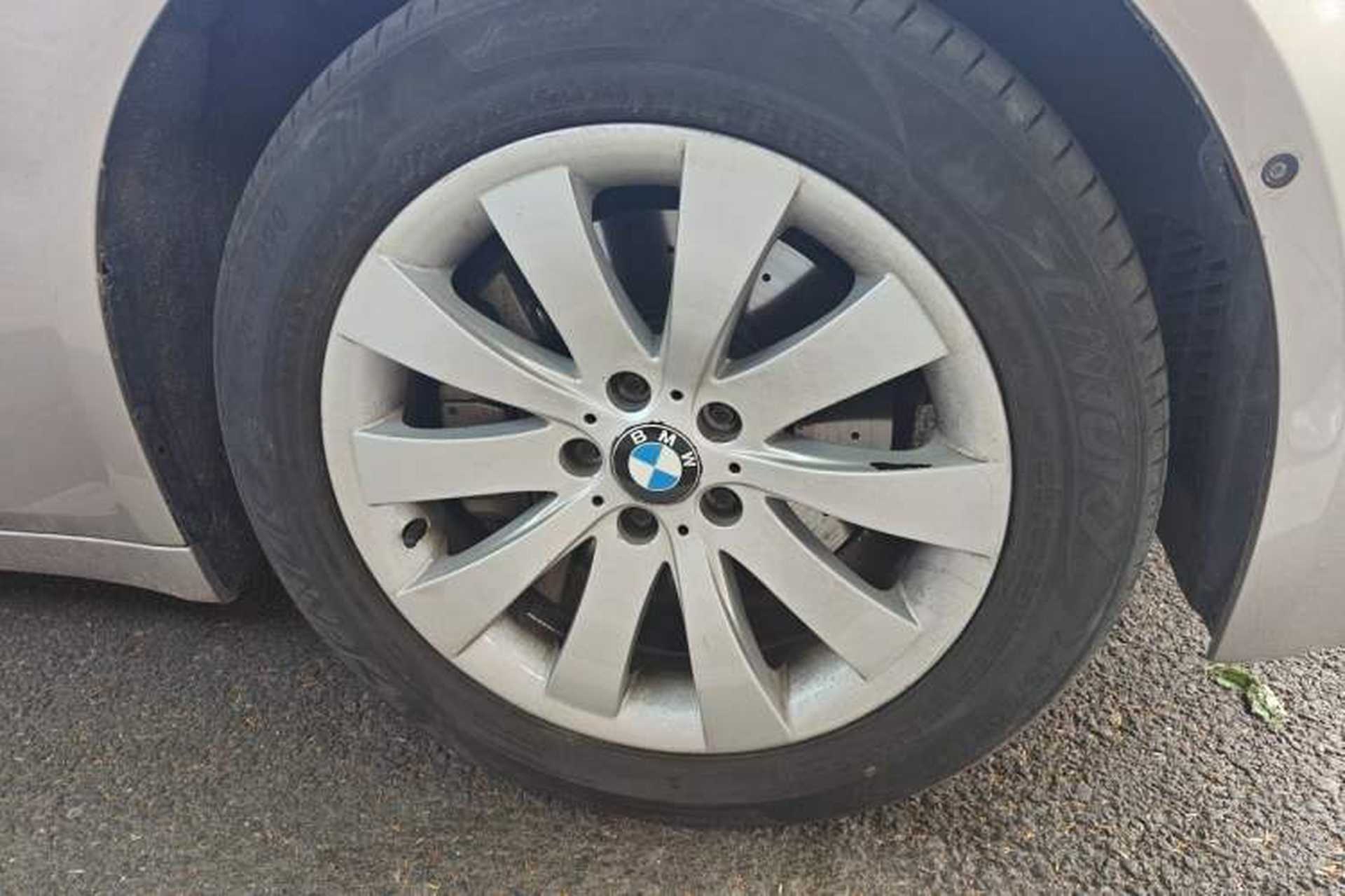 Used BMW 7 Series 2013 730Li Luxury Model Right Front Wheel Hub