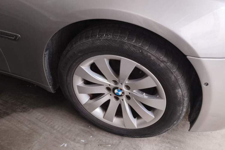 Used BMW 7 Series 2013 730Li Luxury Model Right Front Wheel Hub