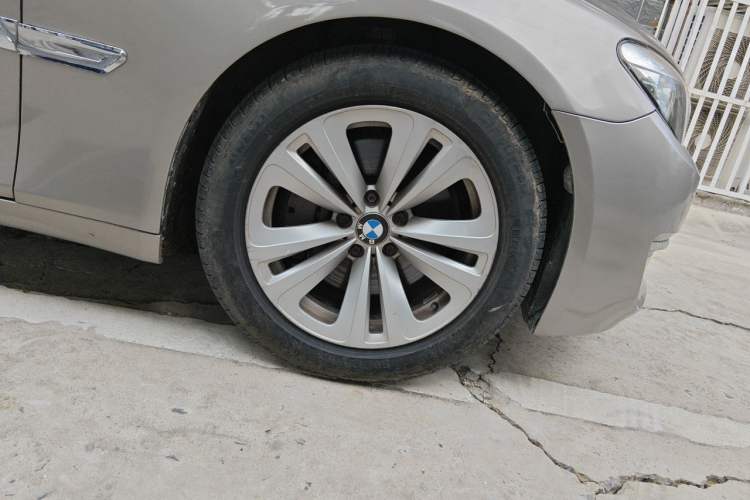 Used BMW 7 Series 2013 730Li Luxury Model Right Front Wheel Hub