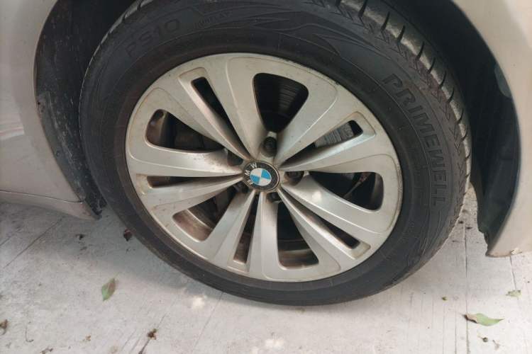 Used BMW 7 Series 2013 730Li Luxury Model Right Front Wheel Hub