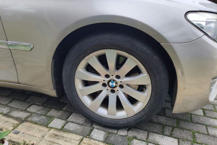 Used BMW 7 Series 2013 730Li Luxury Model Right Front Wheel Hub
