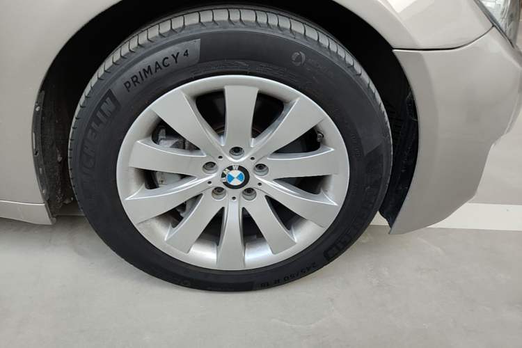Used BMW 7 Series 2013 740Li Leading Model Right Front Wheel Hub
