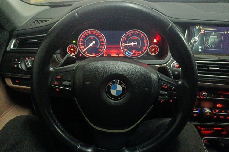 Used BMW 7 Series 2013 740Li Leading Model Steering Wheel