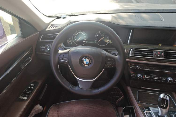 Used BMW 7 Series 2013 730Li Luxury Model Steering Wheel