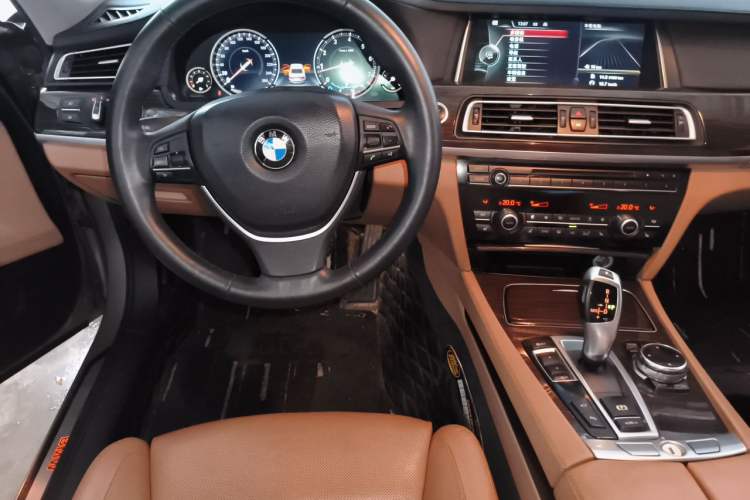 Used BMW 7 Series 2013 730Li Luxury Model Steering Wheel