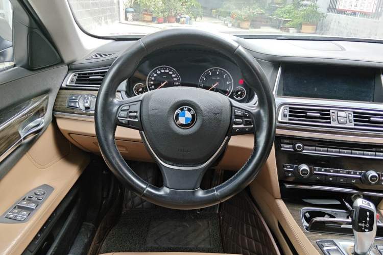 Used BMW 7 Series 2013 730Li Luxury Model Steering Wheel