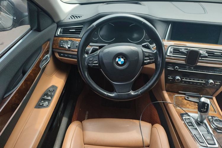 Used BMW 7 Series 2013 740Li Luxury Model Steering Wheel