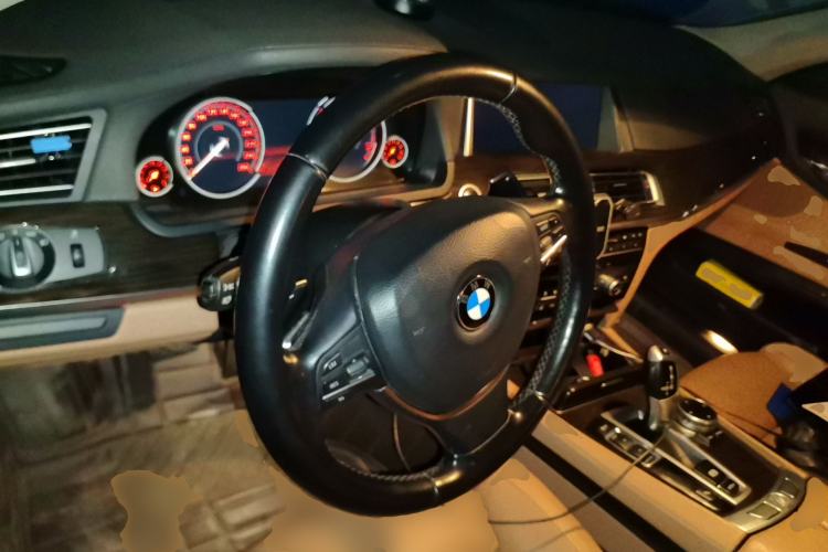 Used BMW 7 Series 2013 740Li Leading Model Steering Wheel