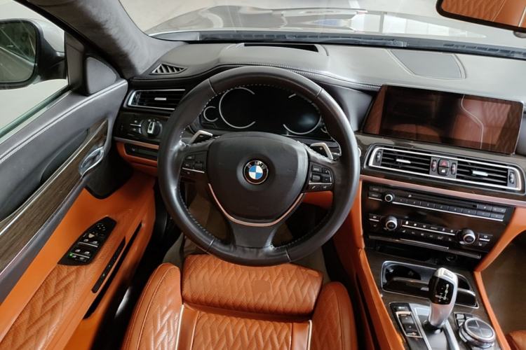 Used BMW 7 Series 2013 740Li Leading Model Steering Wheel
