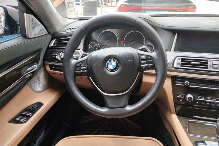 Used BMW 7 Series 2013 740Li xDrive Steering Wheel