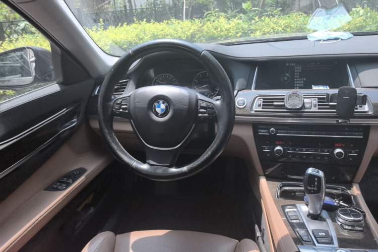 Used BMW 7 Series 2013 730Li Leading Model Steering Wheel