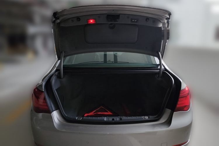 Used BMW 7 Series 2013 740Li Leading Model Trunk