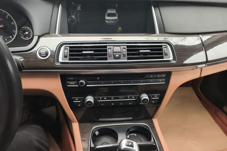 Used BMW 7 Series 2013 730Li Leading Model Audio And AC Panel