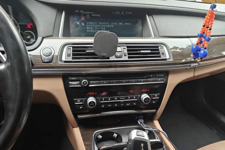 Used BMW 7 Series 2013 740Li Luxury Model Audio And AC Panel
