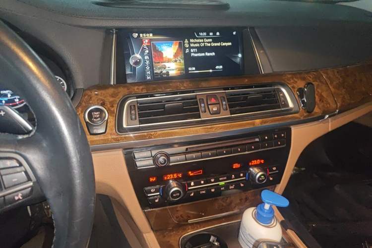 Used BMW 7 Series 2013 740Li Luxury Model Audio And AC Panel