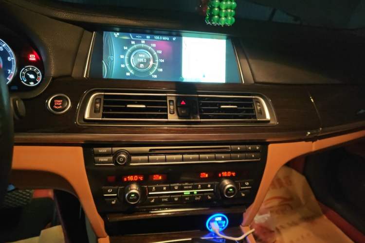 Used BMW 7 Series 2013 730Li Luxury Model Audio And AC Panel
