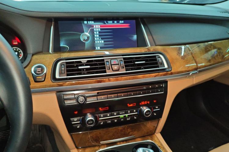 Used BMW 7 Series 2013 740Li Luxury Model Audio And AC Panel