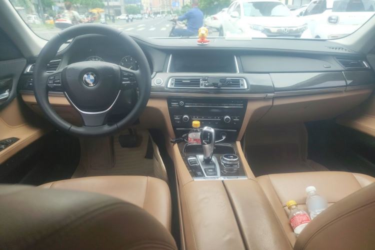 Used BMW 7 Series 2013 730Li Leading Model Center Console