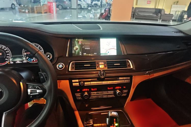 Used BMW 7 Series 2013 730Li Leading Model Center Console