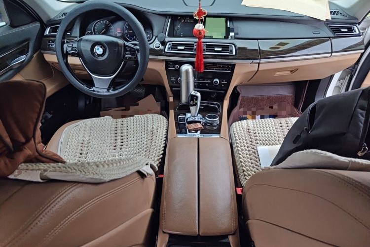 Used BMW 7 Series 2013 730Li Leading Model Center Console