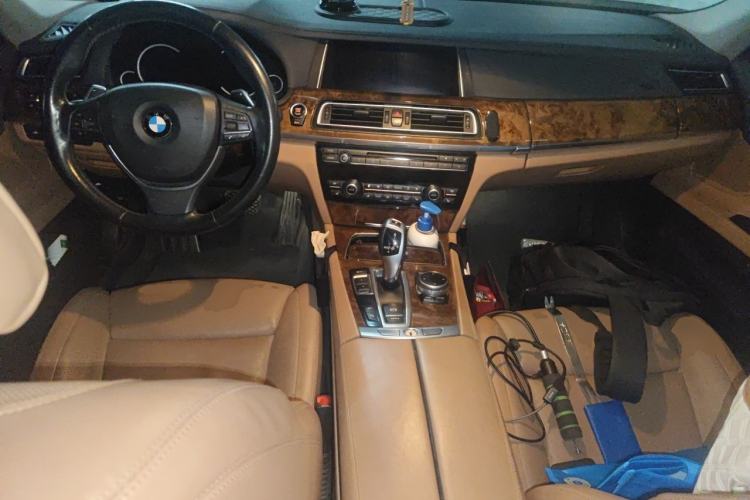 Used BMW 7 Series 2013 740Li Luxury Model Center Console