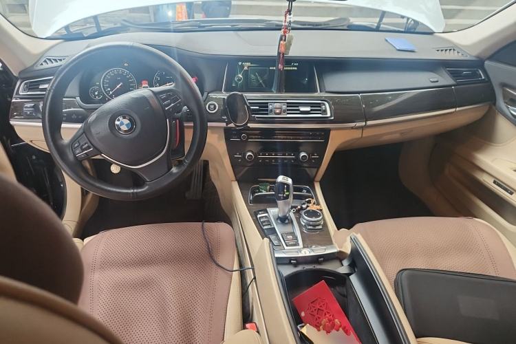 Used BMW 7 Series 2013 730Li Luxury Model Center Console
